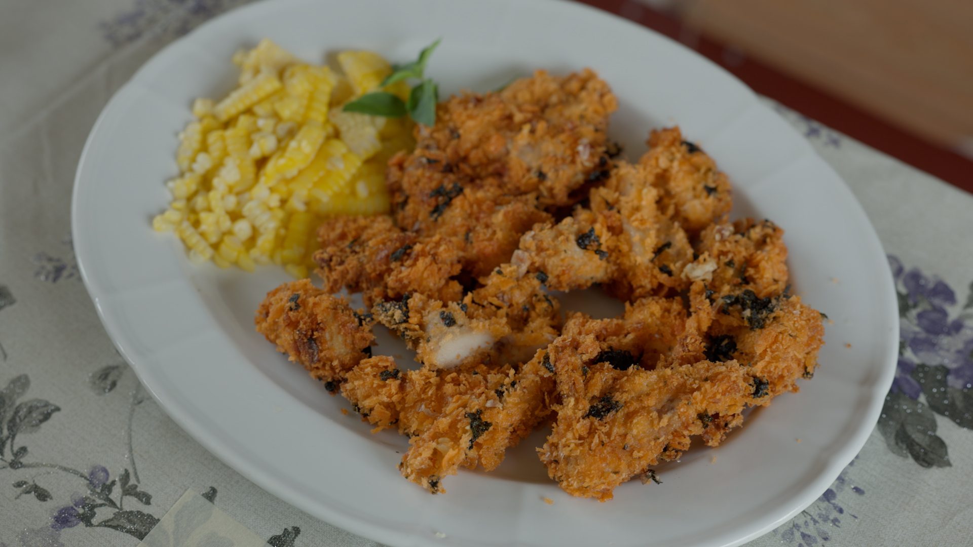 Fried chicken and sweetcorn